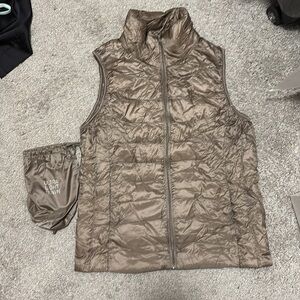 Uniqlo taupe ultra light down puffer vest size m